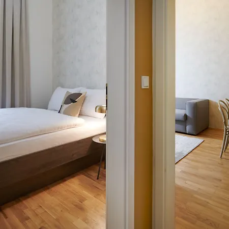 Vn48 By Adrez Apartmanhotel